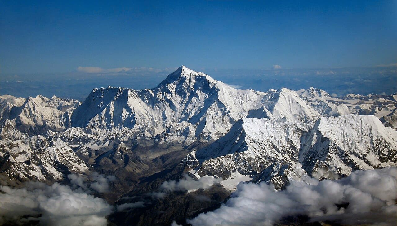 Mount Everest as seen from Drukair2